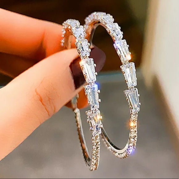 🔥925 Sterling Silver White Sapphire Hoop Earrings - Picture 1 of 6